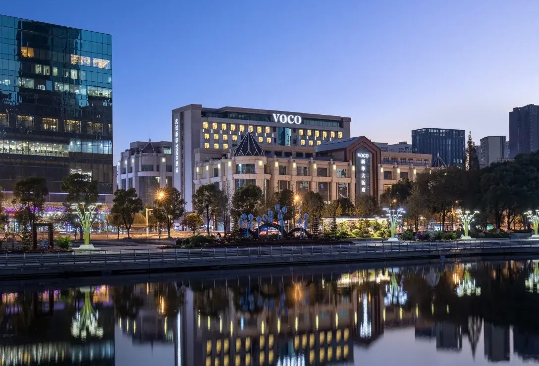 [酒店前台相关的图片]